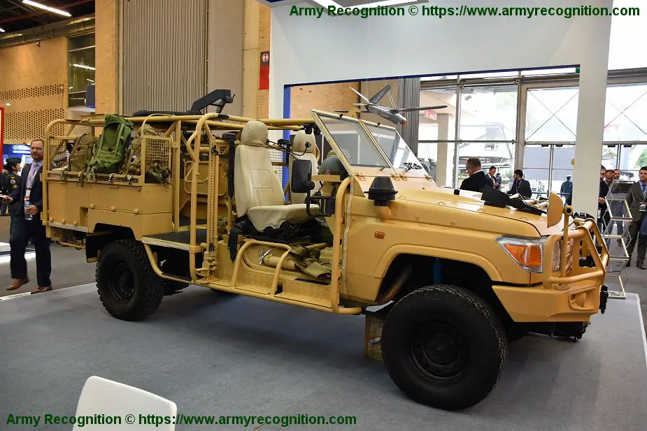 Jankel Fox and Hunter 4x4 tactical vehicles tailored for Latin America market ExpoDefensa 2019 925 002