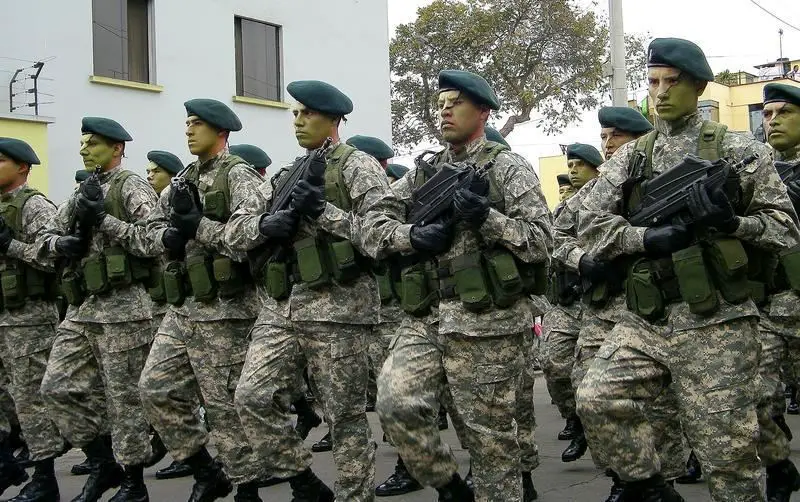 Peru Peruvian Army ranks combat field uniforms military equipment ...