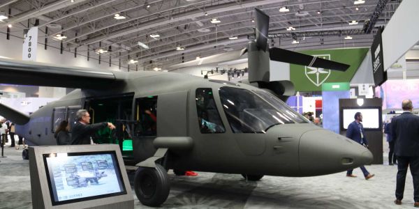 MV-75 V-280 Valor military vertical take-off and landing VTOL tiltrotor aircraft United States technical data fact sheet pictures video