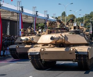 U.S. Army M1A2 Abrams tanks from the 2nd Battalion, 37th Armored Regiment, parade through Warsaw during Poland’s Armed Forces Day on August 15, 2026, as part of the NATO Forward Land Forces Battle Group-Poland. (Picture source: Poland MoD)