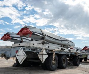 JASSM missiles await loading onto a B-1B Lancer during Exercise Death Strike 25-03 at Dyess Air Force Base in September 2025 (Picture source: US DoD)