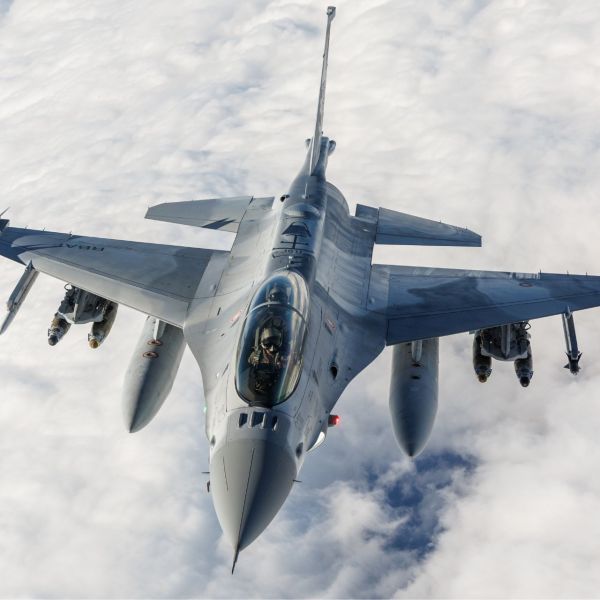 A Royal Bahraini Air Force F-16 Block 70 receives fuel from a U.S. Air Force Reserve KC-135 over Southern California during developmental testing at Edwards Air Force Base. (Picture source: US DoD)