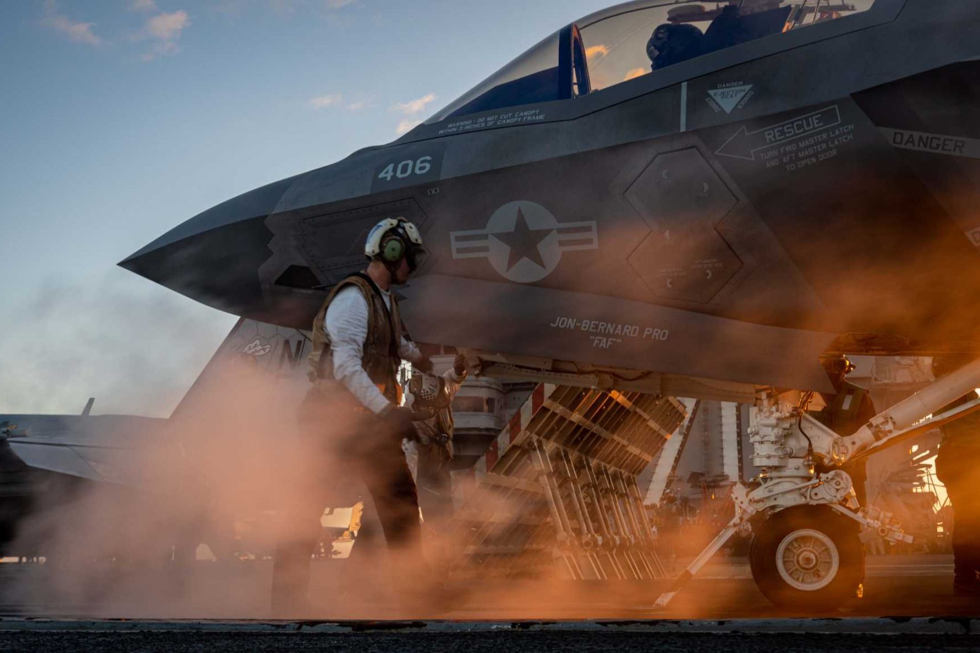 The airspace closure could signal that the United States is preparing to back up its naval actions with long-range bombers, surveillance, and fighter jets already deployed near Venezuela. (Picture source: US Navy)