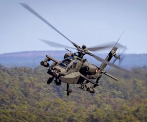Australia’s first AH-64E Apache live-fire exercise marked a major step toward an operational, networked attack aviation capability for Indo-Pacific missions (Picture Source: Australian Department of Defence)