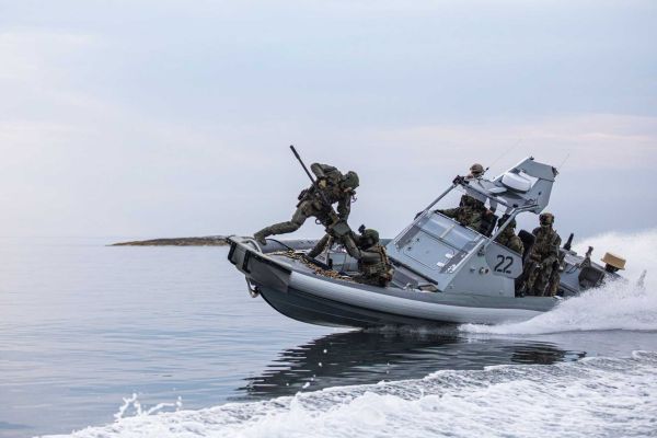 Norwegian Marinejegerkommandoen (MJK) Special Boat Operators train for maritime special operations in challenging Arctic conditions along Norway’s coast. Source: NATO Allied SOF Command (SOFCOM).