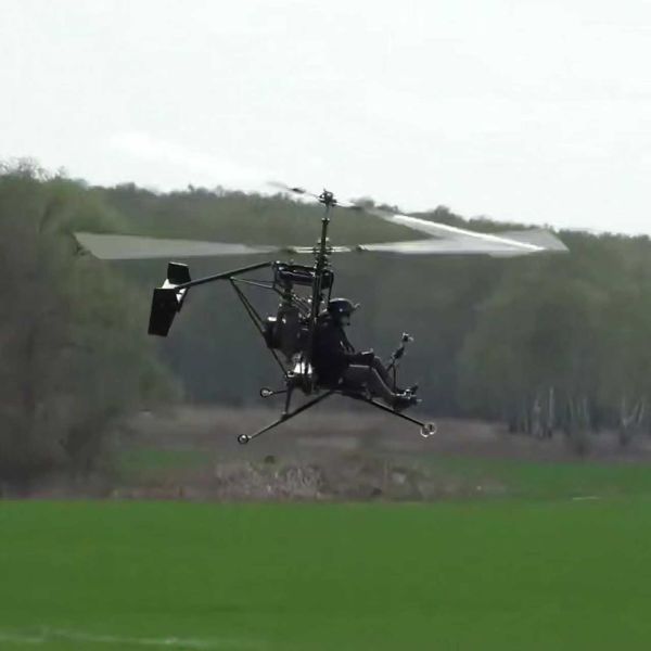 Flying below tree height reduces exposure to distant observers and may limit detection from some ground sensors, but it also places the pilot in the densest obstacle layer of the battlefield, which includes power lines, telephone cables, tree branches, or poles. (Picture source: TASS)