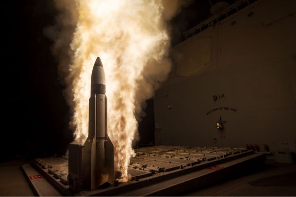 SM-3 Standard Missile-3 ballistic missile defense interceptor Raytheon United States specifications technical review data fact sheet pictures video