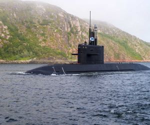 Project 677 Lada class submarine diesel-electric attack submarine specifications technical review technical data fact sheet pictures video
