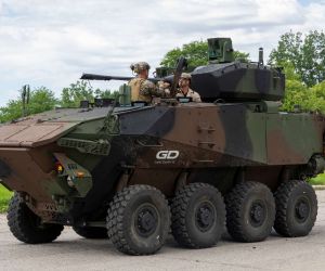 U.S. Marines evaluate competing GDLS and Textron ARV-30 prototypes at Detroit Arsenal, testing vehicle handling, turret controls and 30 mm firepower to shape the future reconnaissance vehicle before production (Picture source: U.S. DoW).