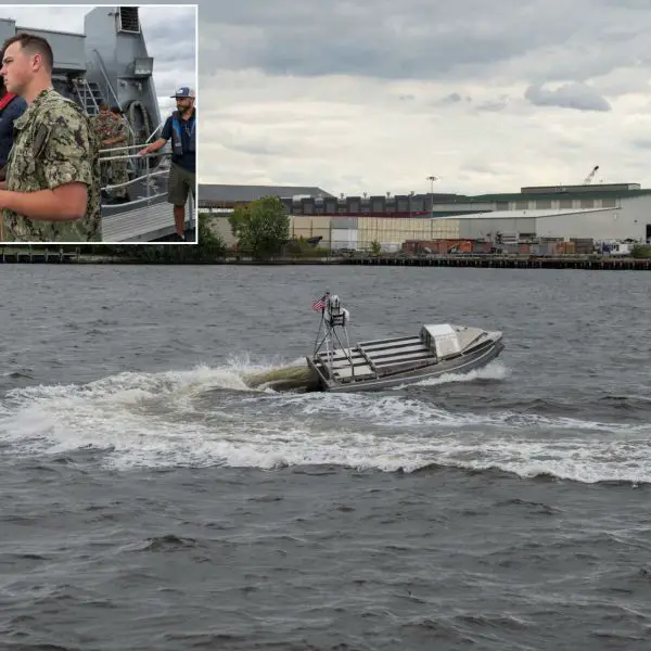 U.S. Naval Academy midshipmen train aboard Yard Patrol craft during the inaugural YP NEXT program in Annapolis, Maryland, integrating robotic and autonomous systems with traditional seamanship and navigation. (Picture source : U.S. Navy)