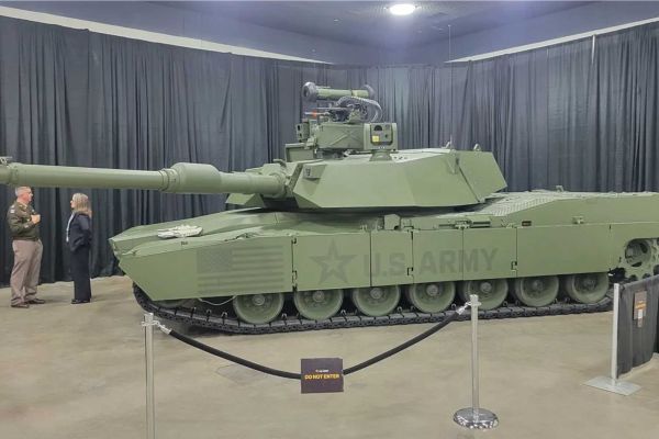 M1E3 Abrams prototype unveiled by the U.S. Army in Detroit in January 2026, showcasing the future direction of the next-generation U.S. Army main battle tank.