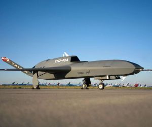 YFQ-48A Talon Blue autonomous collaborative combat aircraft Northrop Grumman United States specifications technical review data fact sheet pictures video