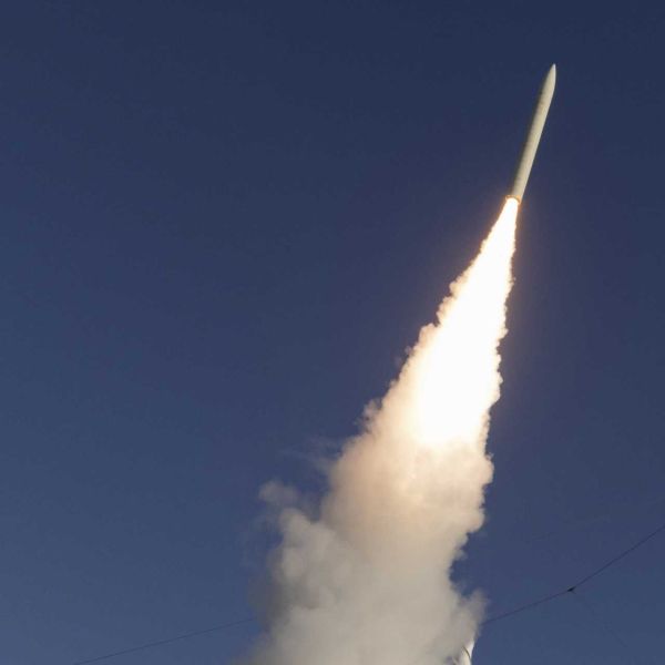 On a hypersonic missile, sustained flight at Mach 3 to Mach 5 heats the missile’s nose, leading edges, engine inlet and control surfaces to temperatures that can exceed 1,000°C, depending on altitude, flight duration and local airflow. (Picture source: illustrative image from US DoD)