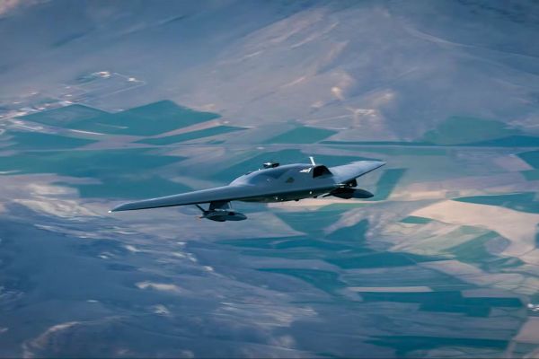 Turkish Aerospace Industries has flown its ANKA III stealth combat drone carrying two SÜPER ŞİMŞEK jet-powered UAVs, highlighting Türkiye’s push toward autonomous wingmen, electronic warfare, and distributed strike operations in contested airspace (Picture Source: TAI)