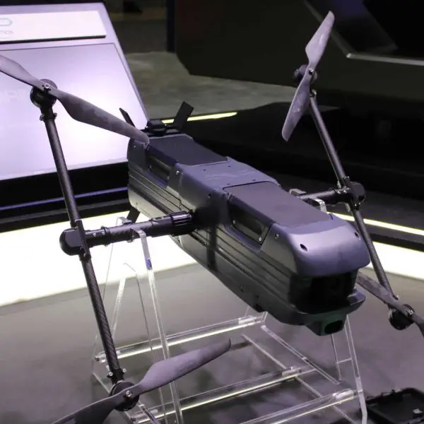 The Dynamic Drive allows the Peregrine MR to accelerate, change direction, and perform steep diving attacks while maintaining its payload orientation toward a target, potentially improving observation and guidance stability without requiring the entire drone to tilt. (Picture source: Army Recognition)