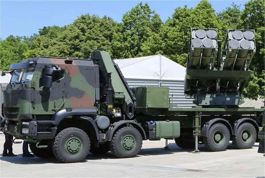 French-German_KNDS_Unveils_EuroPULS_GTF_8X8_MLRS_Rocket_Launcher_to_Rival_American_M142_HIMARS_925_002-270036d0.jpeg