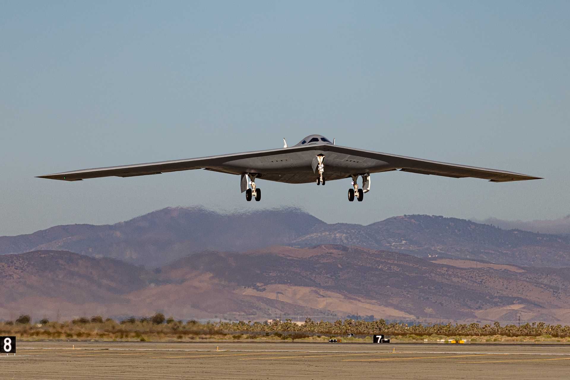 美國Northrop Grumman公司:第二架新型B-21