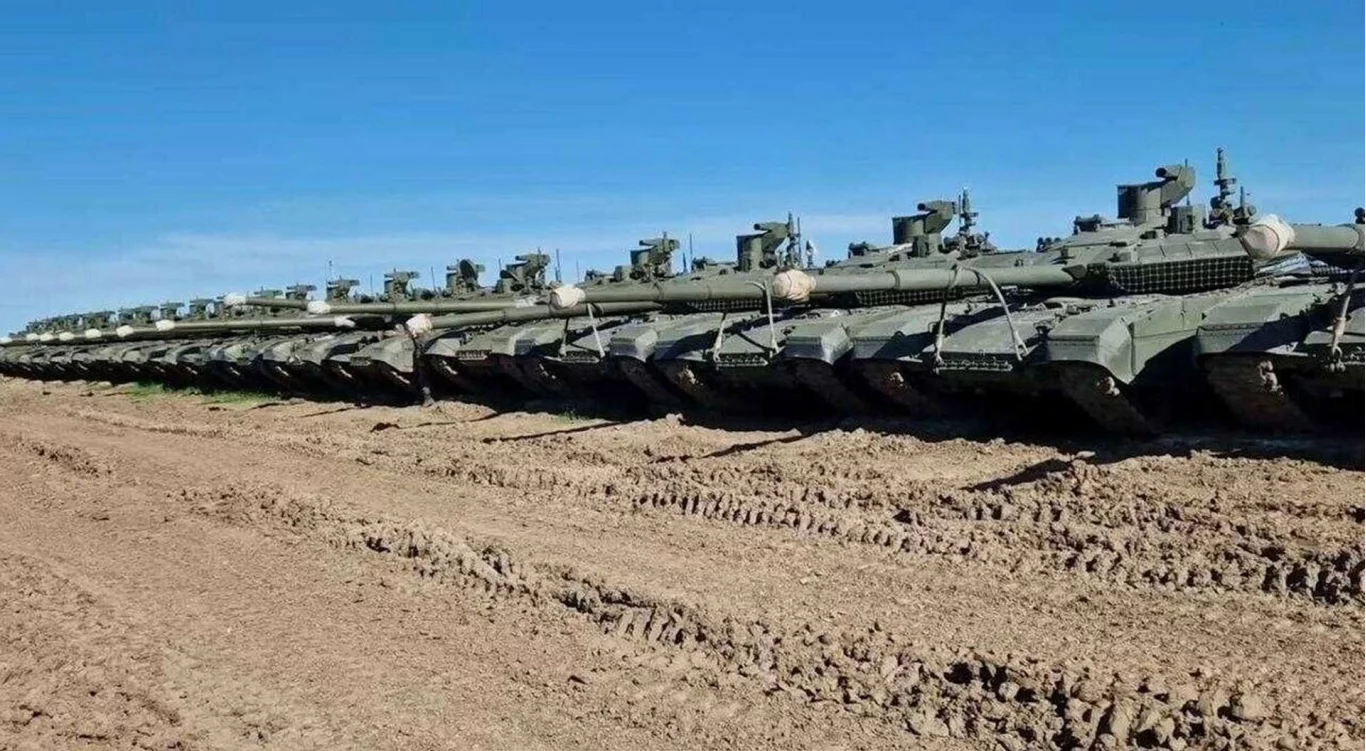 EJÉRCITO DE RUSIA - Página 2 Russian%20Defense%20Ministry%20deploys%2023%20new%20T-90M%20Proryv-3%20main%20battle%20tanks%20in%20Central%20District%20925%20002-c7fcd84a